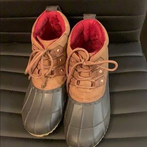 Duck boots